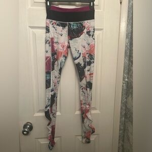 EUC Lululemon Like New full length leggings size 2